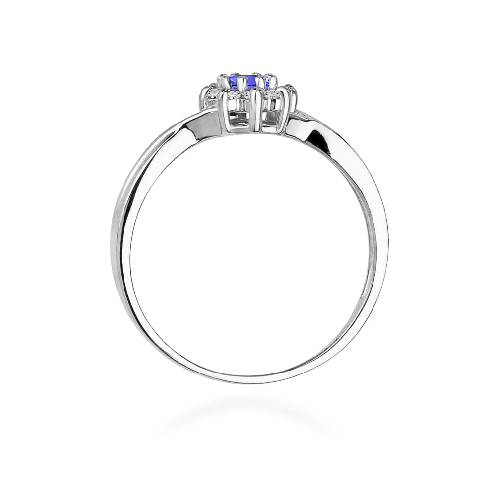 Gold Ring With Tanzanite And Diamonds