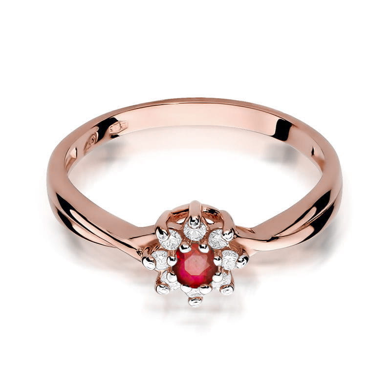 Gold Ring With Ruby And Diamonds