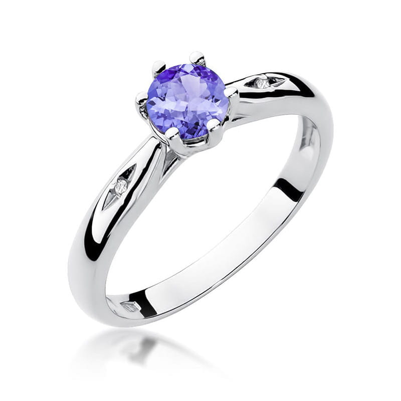 Gold Ring With Tanzanite And Diamonds