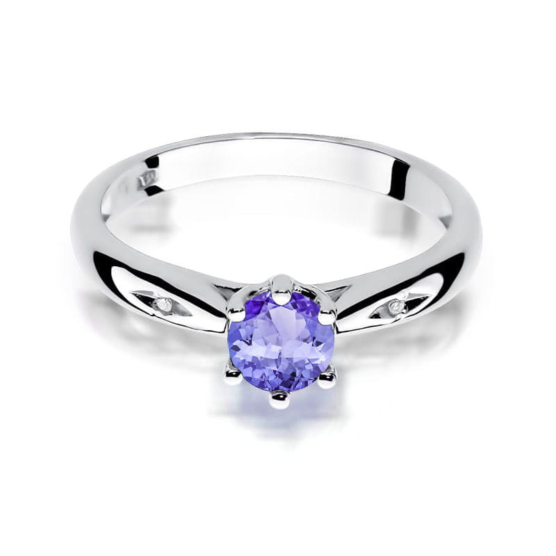 Gold Ring With Tanzanite And Diamonds