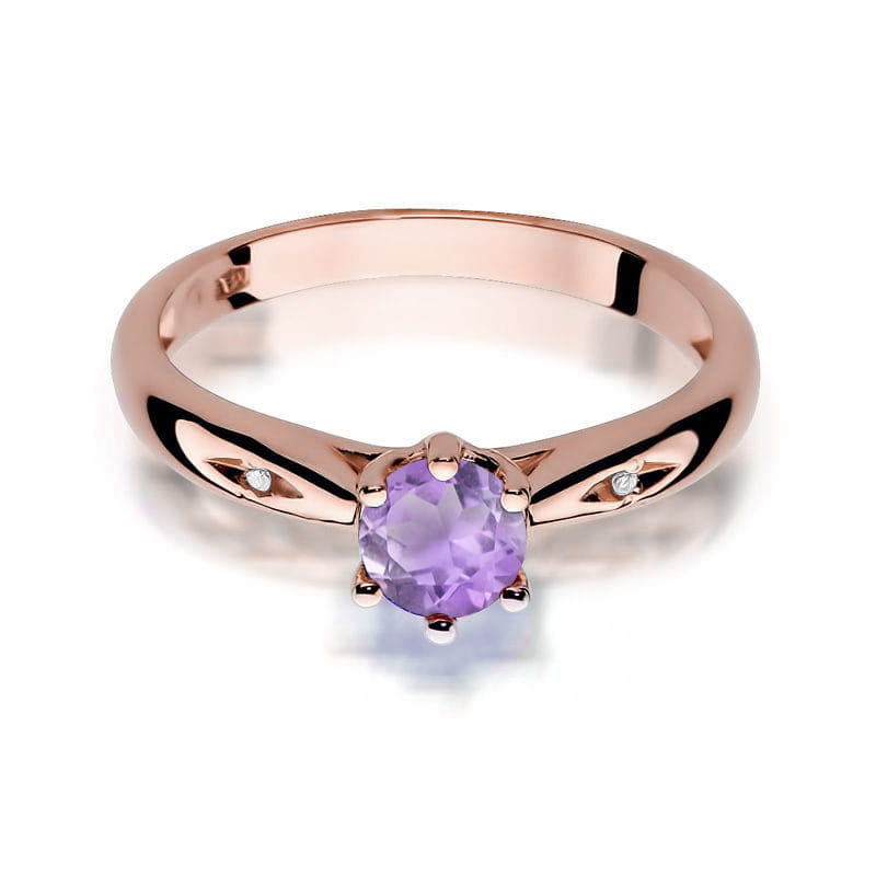 Gold Ring With Amethyst And Diamonds