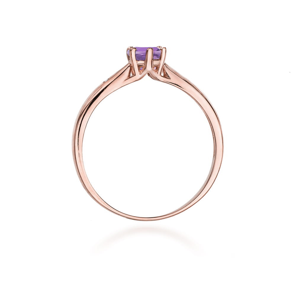 Gold Ring With Amethyst And Diamonds