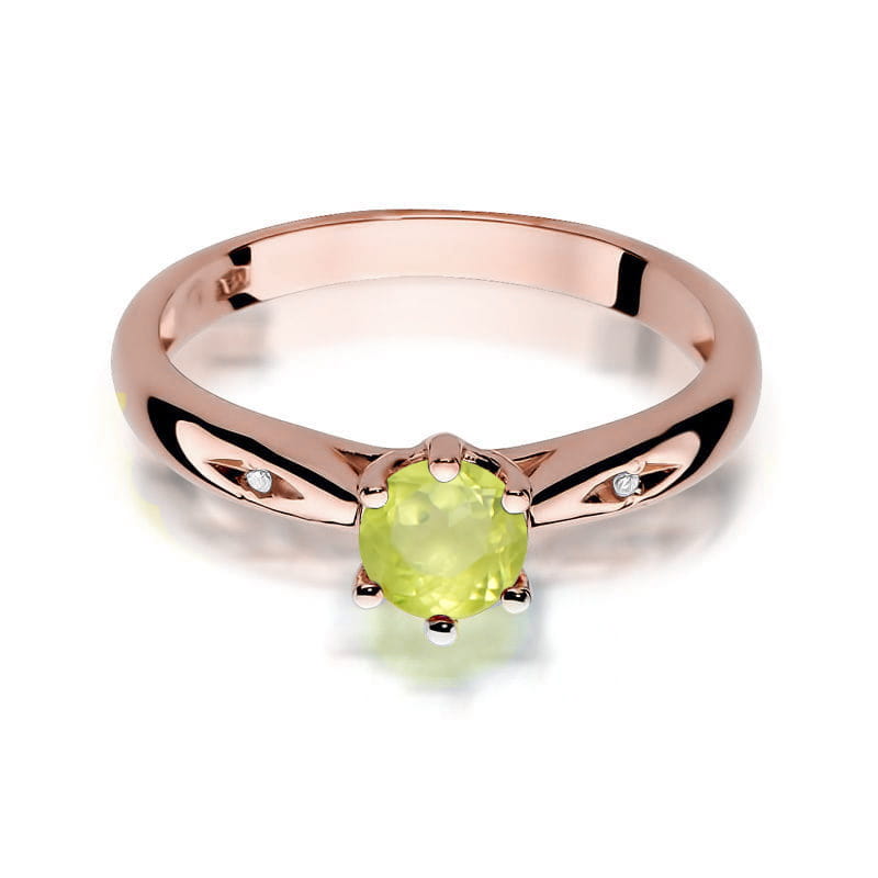 Gold Ring With Peridot And Diamonds