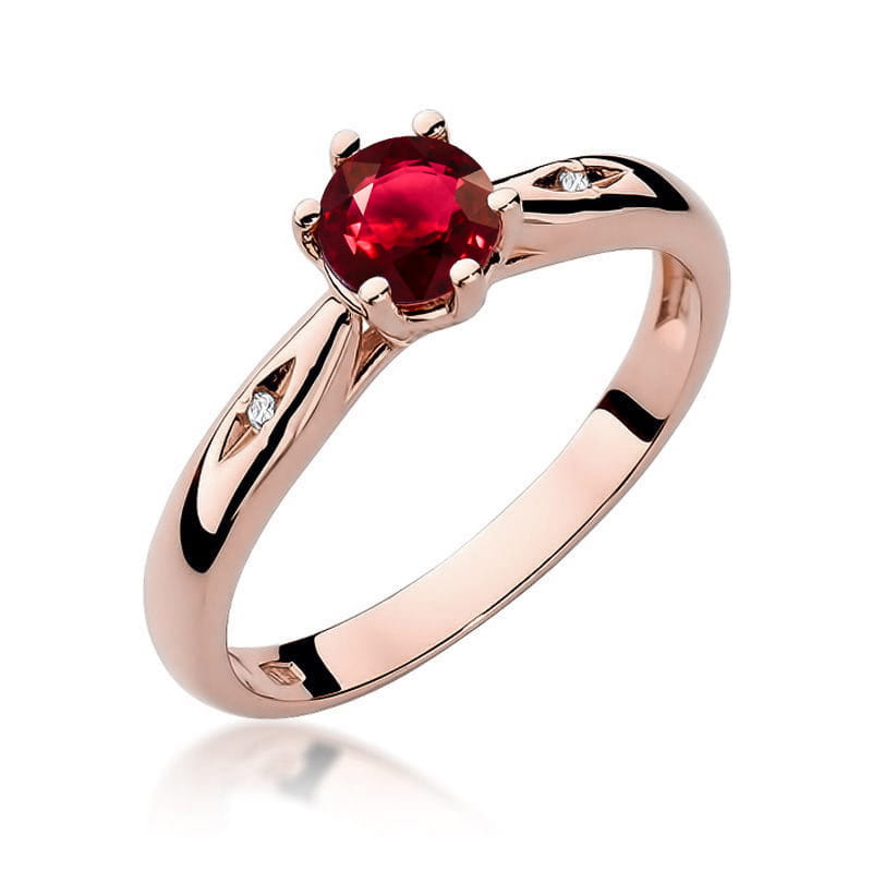 Gold Ring With Ruby And Diamonds