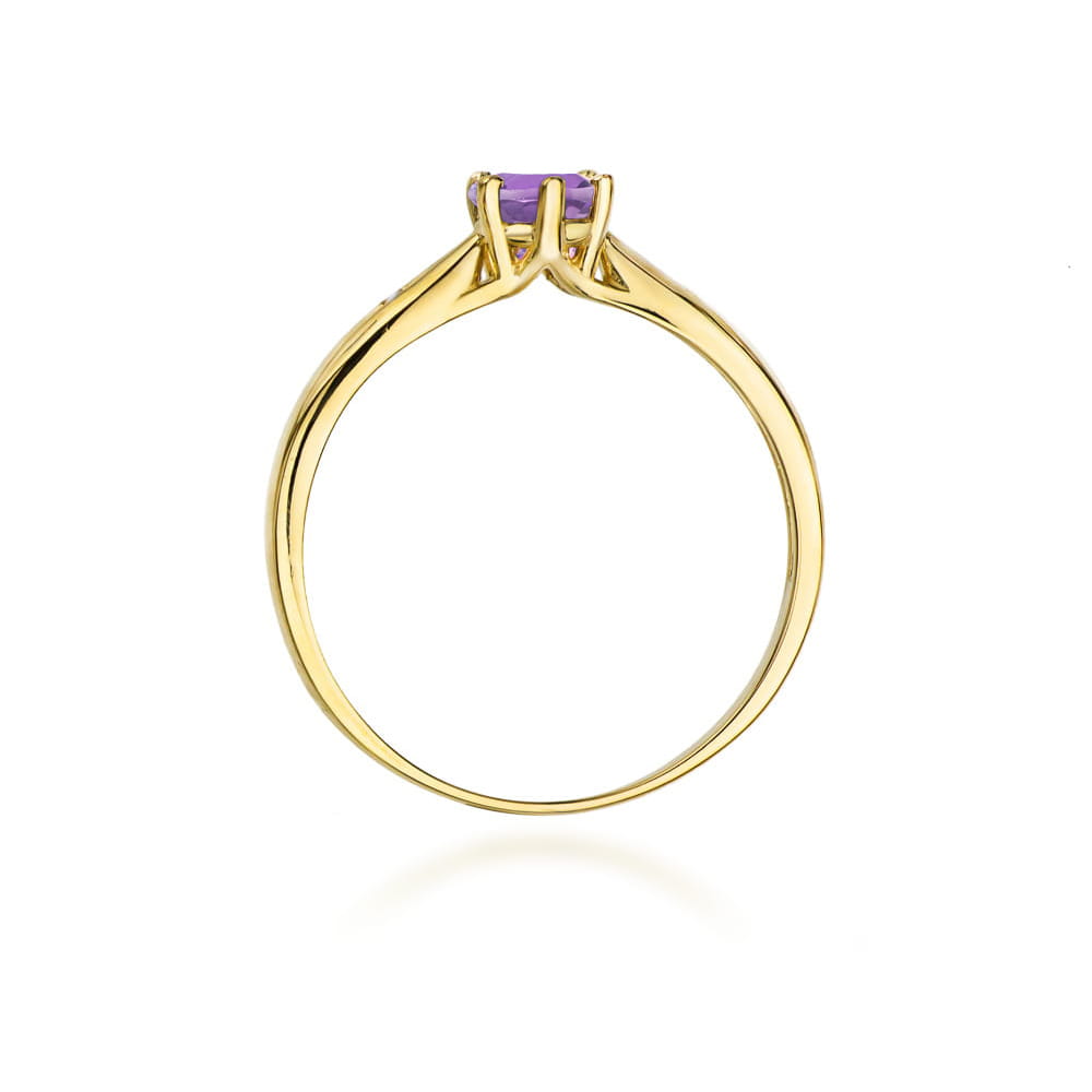 Gold Ring With Amethyst And Diamonds