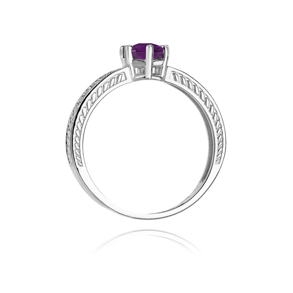 Gold Ring With Amethyst And Diamonds