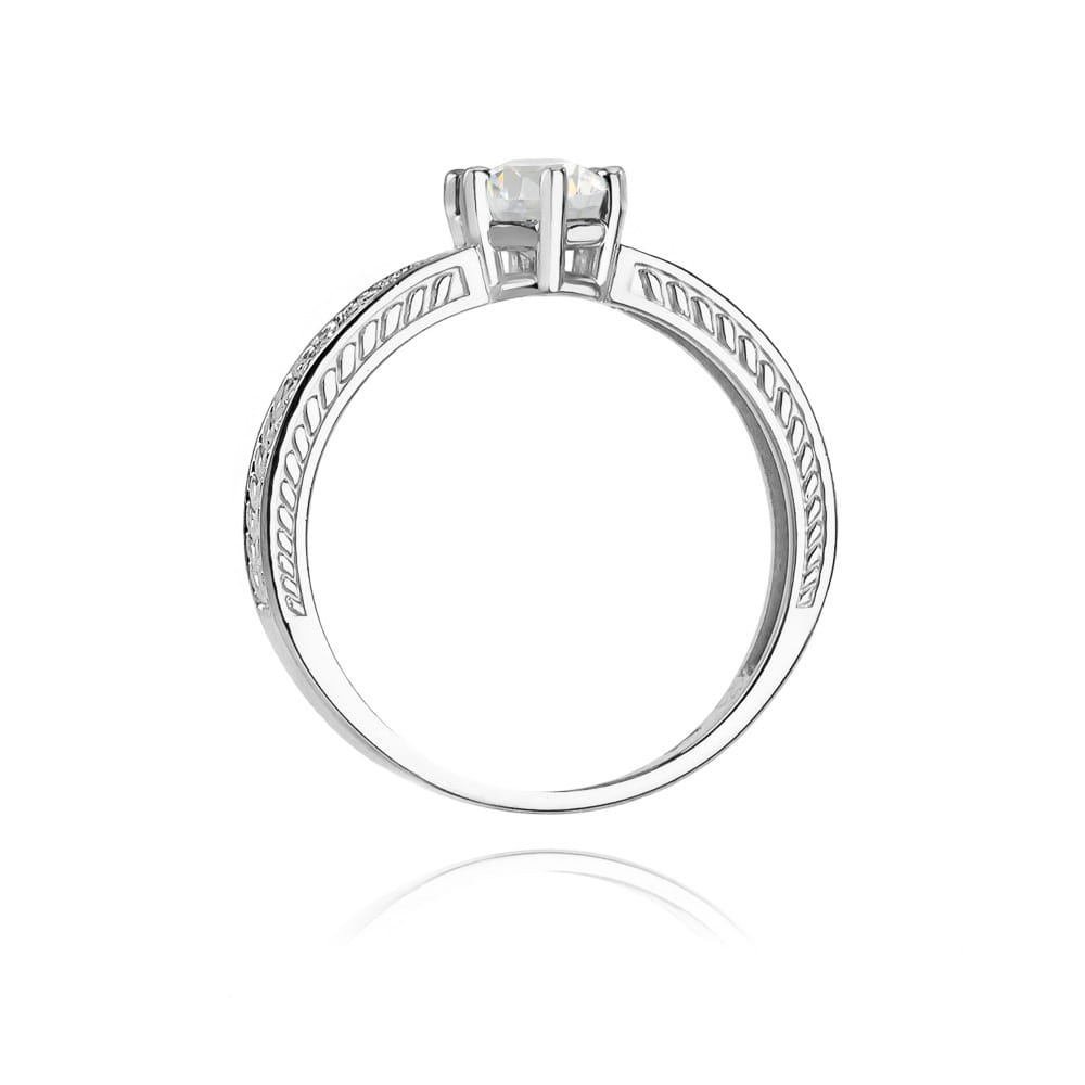 Auksinis Žiedas Su Baltu Safyru Ir Deimantais