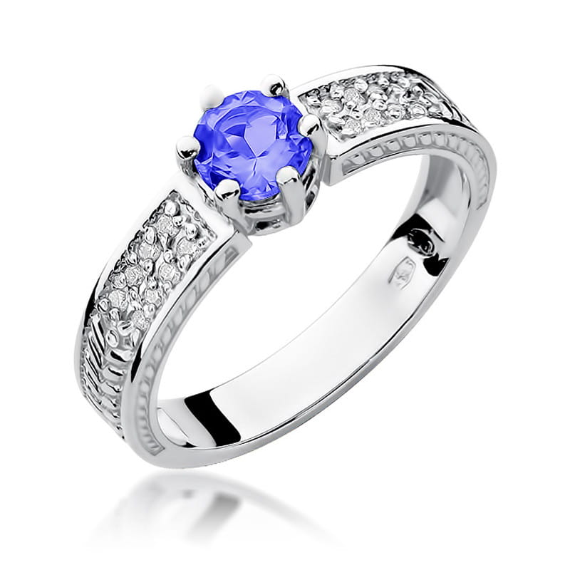 Gold Ring With Tanzanite And Diamonds