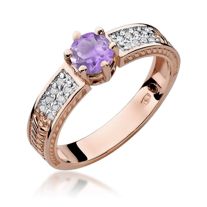 Gold Ring With Amethyst And Diamonds