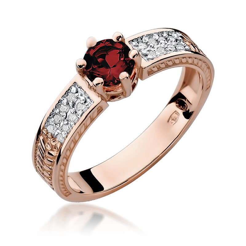 Gold Ring With Ruby And Diamonds