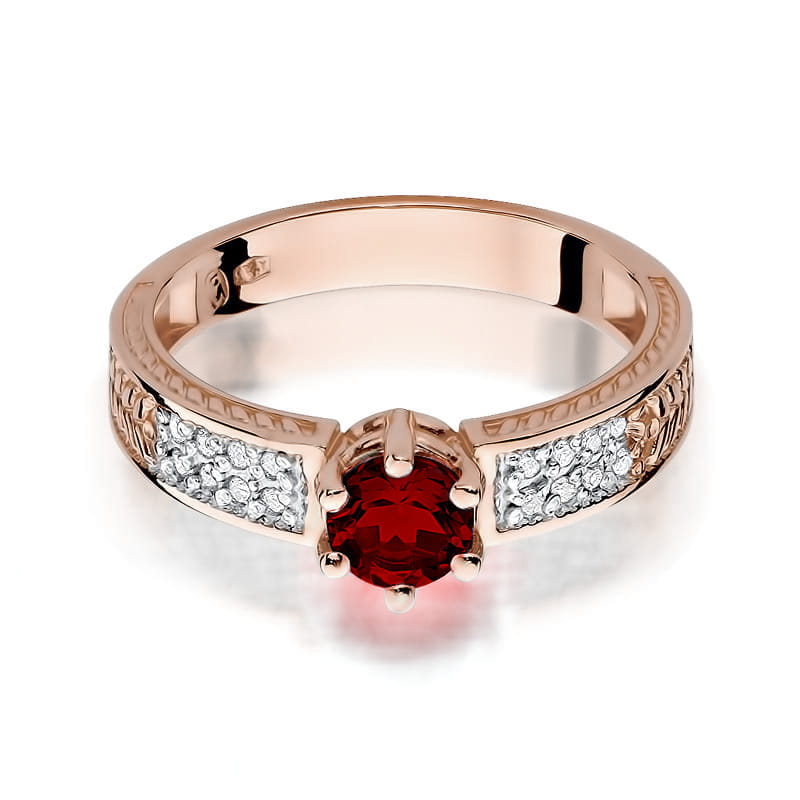Gold Ring With Ruby And Diamonds