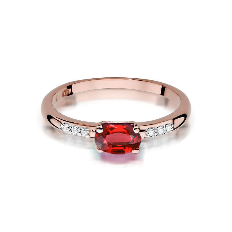 Gold Ring With Ruby And Diamonds