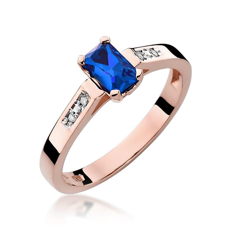 Gold Ring With Sapphire And Diamonds