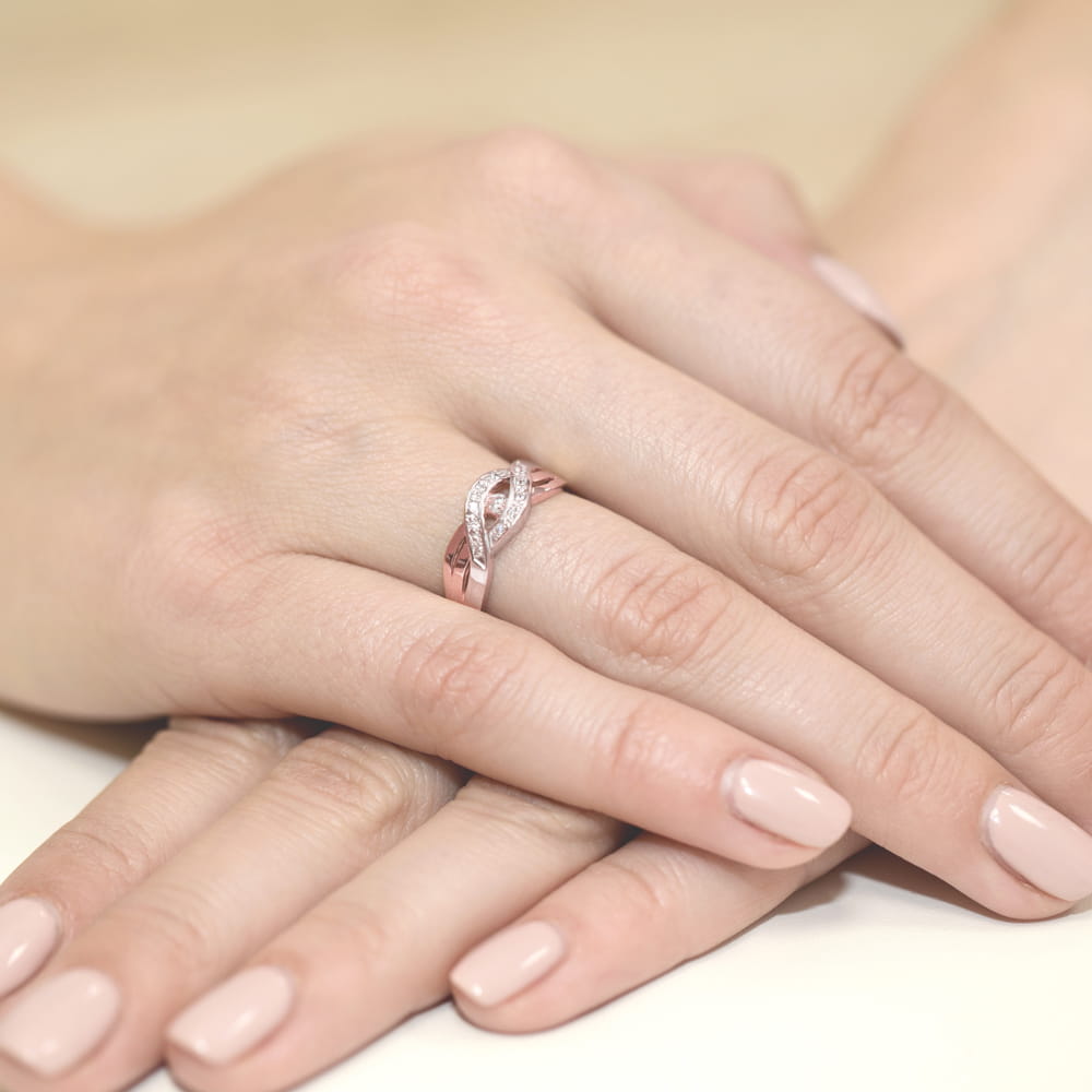 Gold Ring With Diamonds