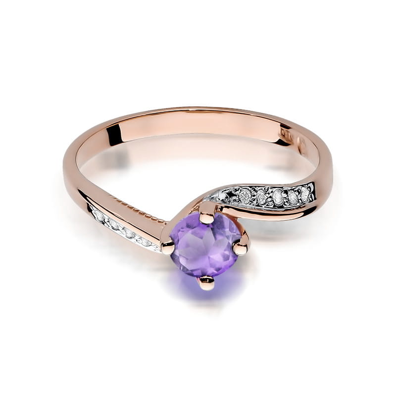 Gold Ring With Amethyst And Diamonds