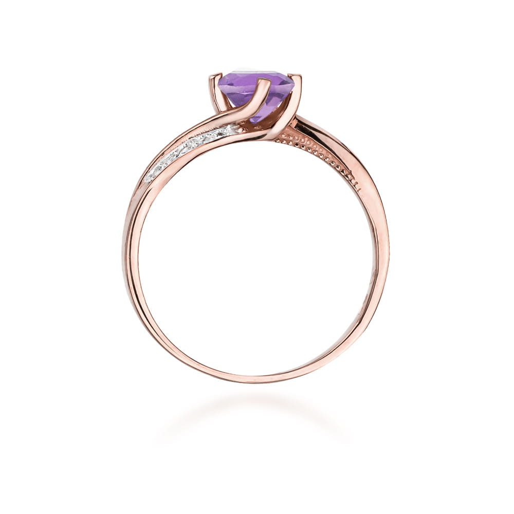 Gold Ring With Amethyst And Diamonds