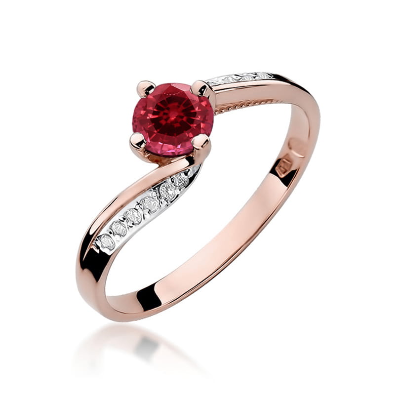Gold Ring With Ruby And Diamonds