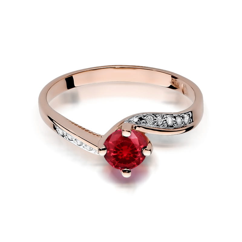 Gold Ring With Ruby And Diamonds