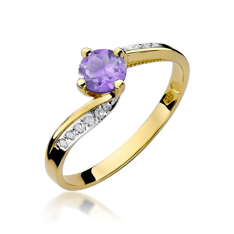Gold Ring With Amethyst And Diamonds