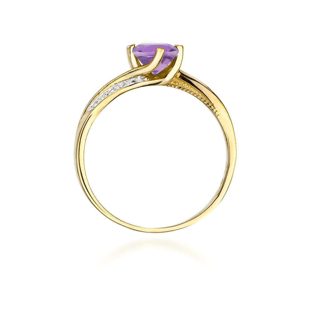 Gold Ring With Amethyst And Diamonds