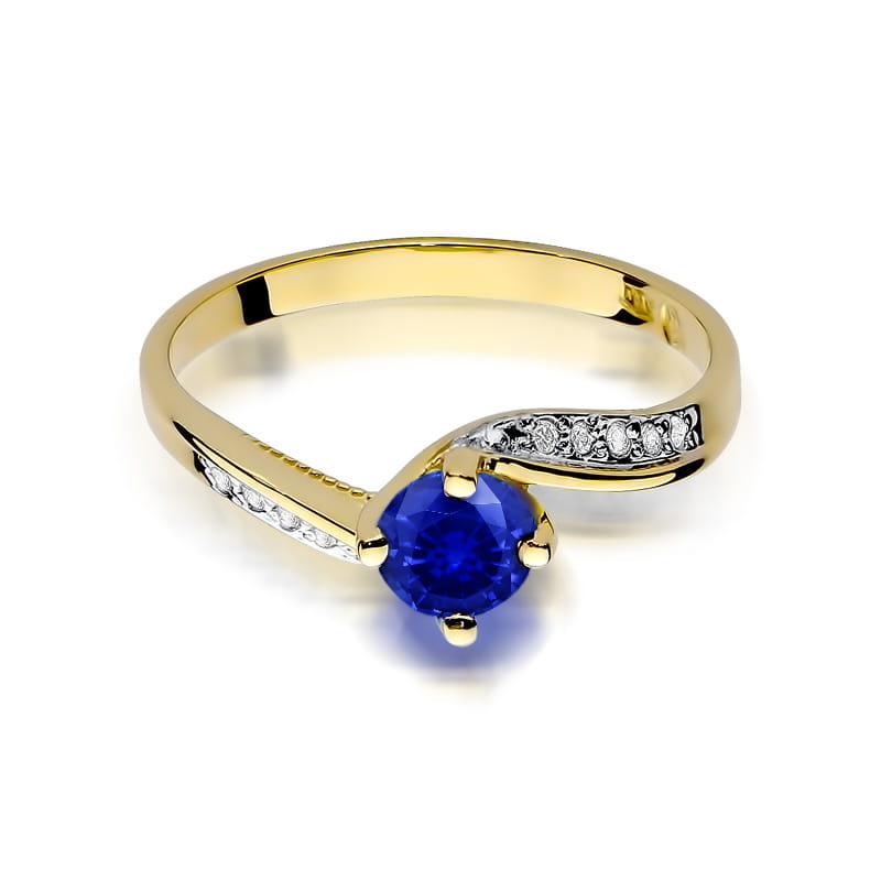 Gold Ring With Sapphire And Diamonds