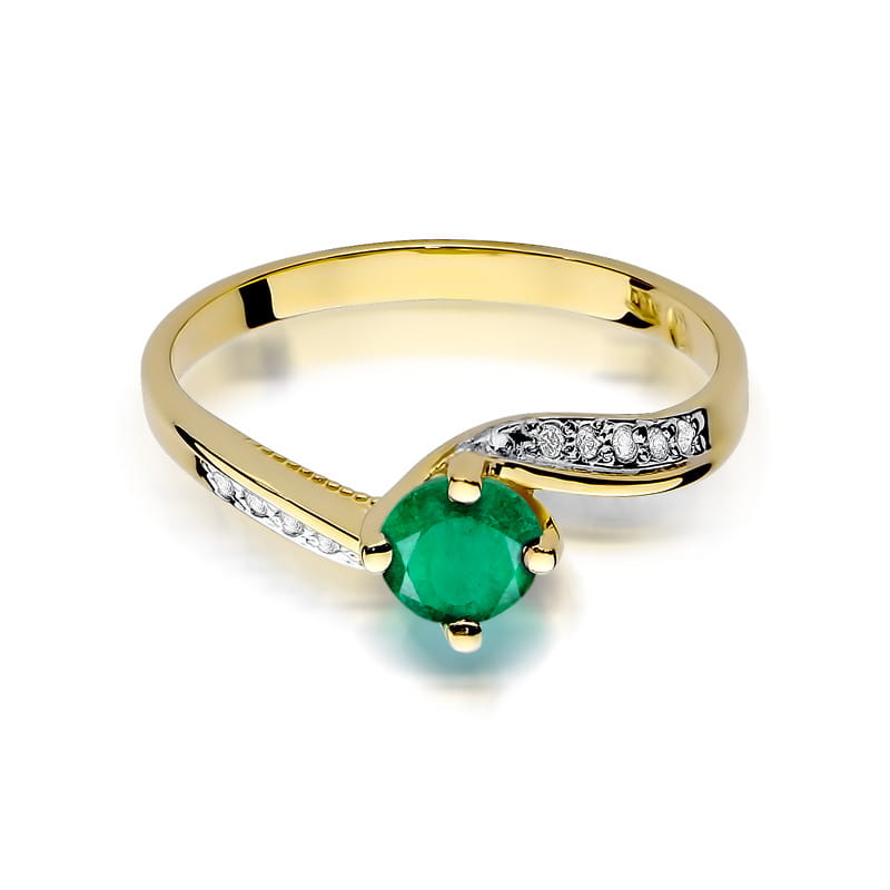 Gold Ring With Emerald And Diamonds