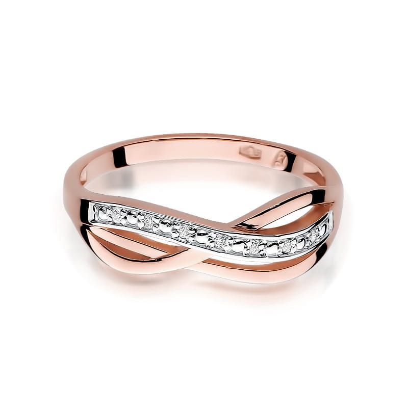 Gold Ring With Diamonds