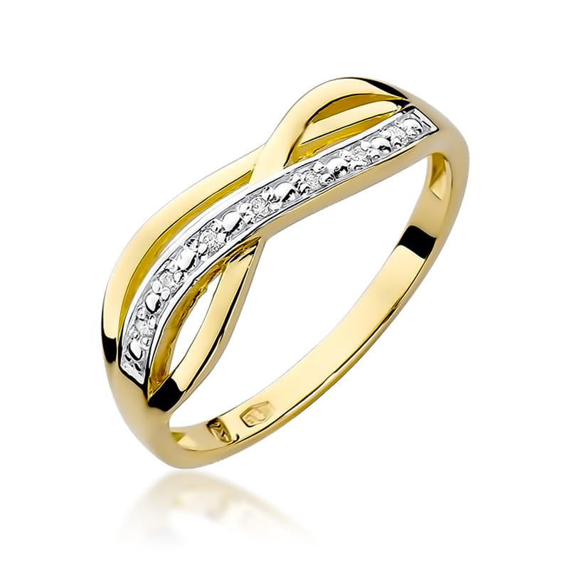 Gold Ring With Diamonds