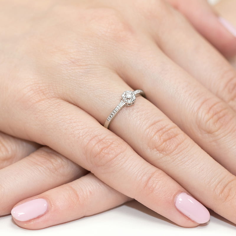 Auksinis Žiedas Su Deimantais