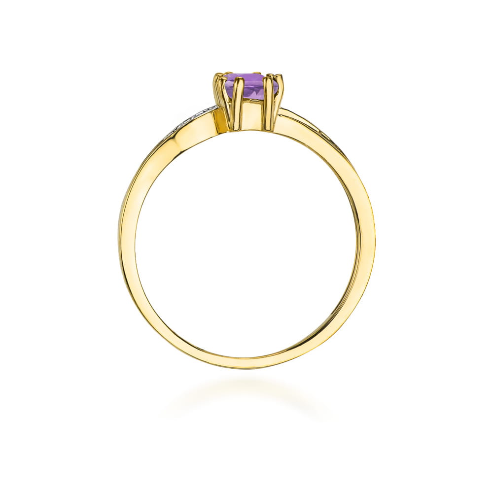 Gold Ring With Amethyst And Diamonds
