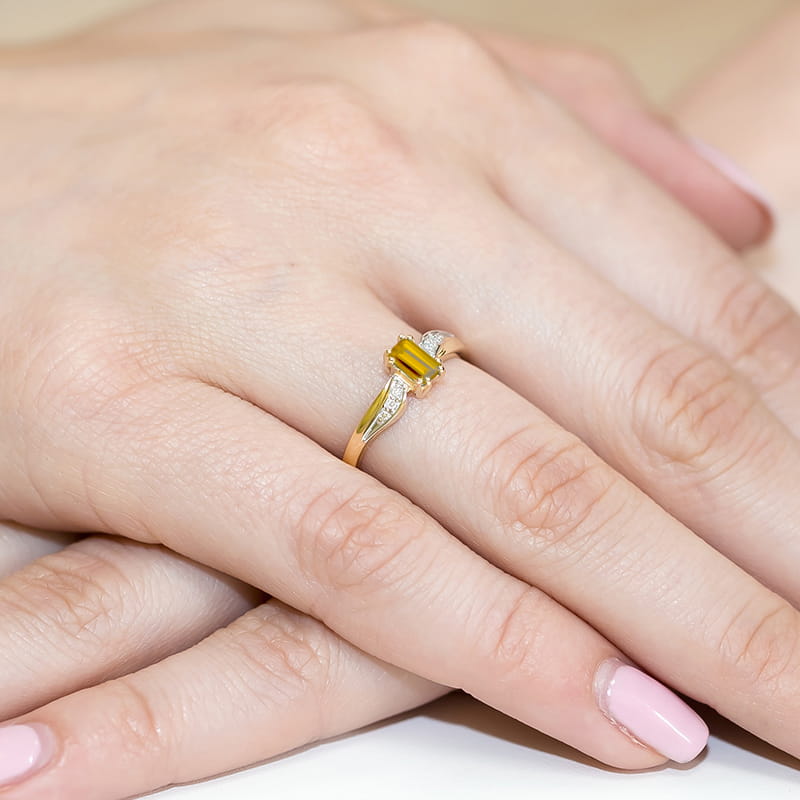 Gold Ring With Citrine And Diamonds