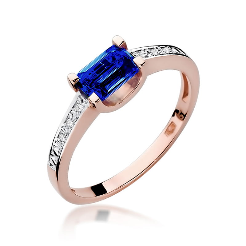 Gold Ring With Sapphire And Diamonds