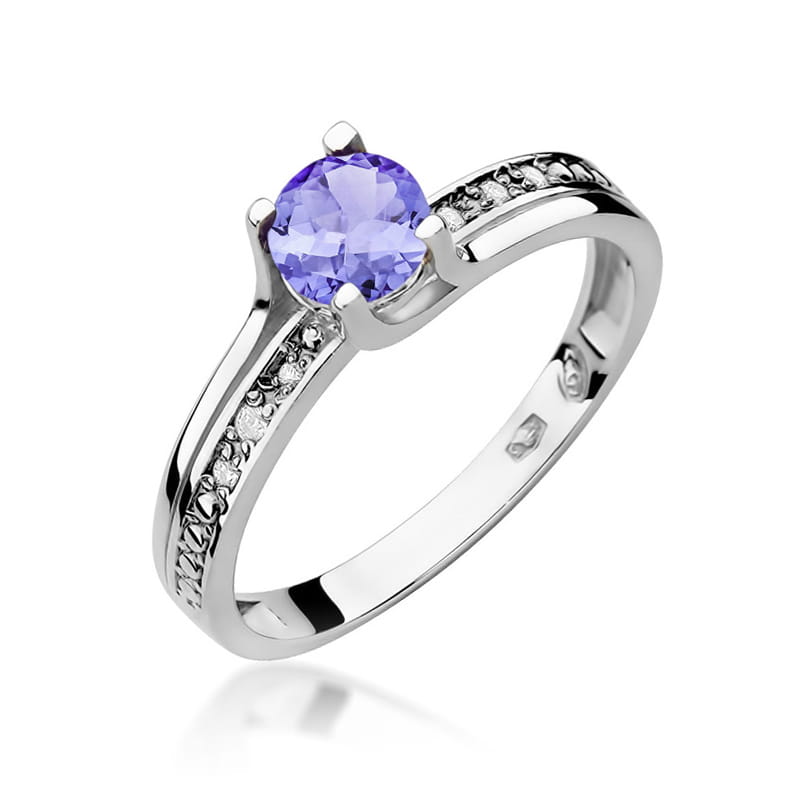 Gold Ring With Tanzanite And Diamonds