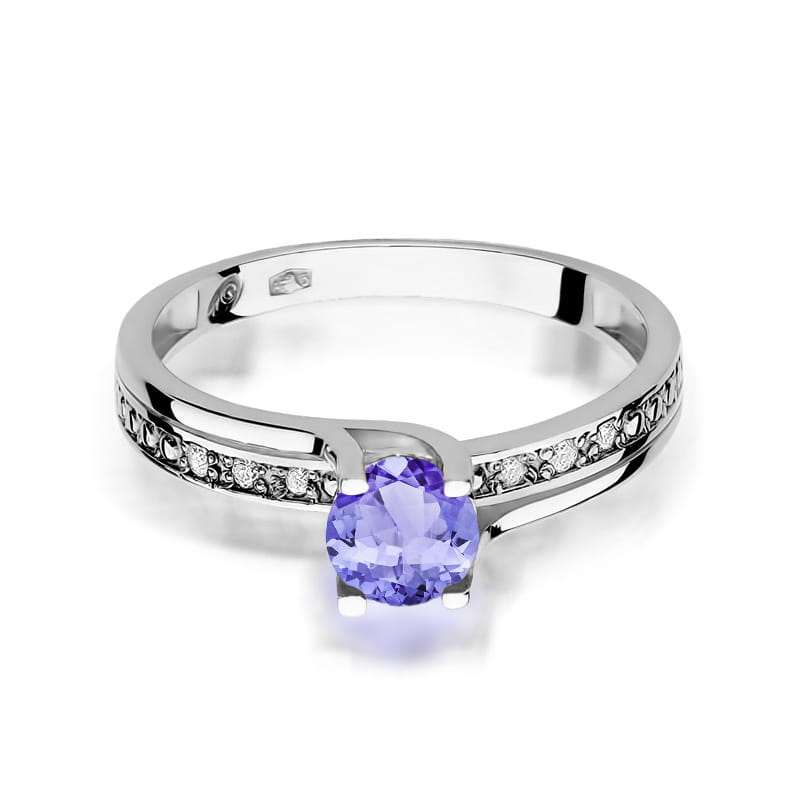 Gold Ring With Tanzanite And Diamonds