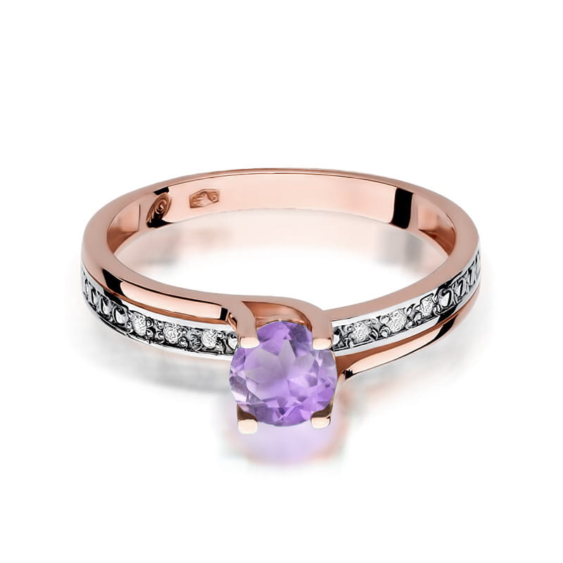 Gold Ring With Amethyst And Diamonds