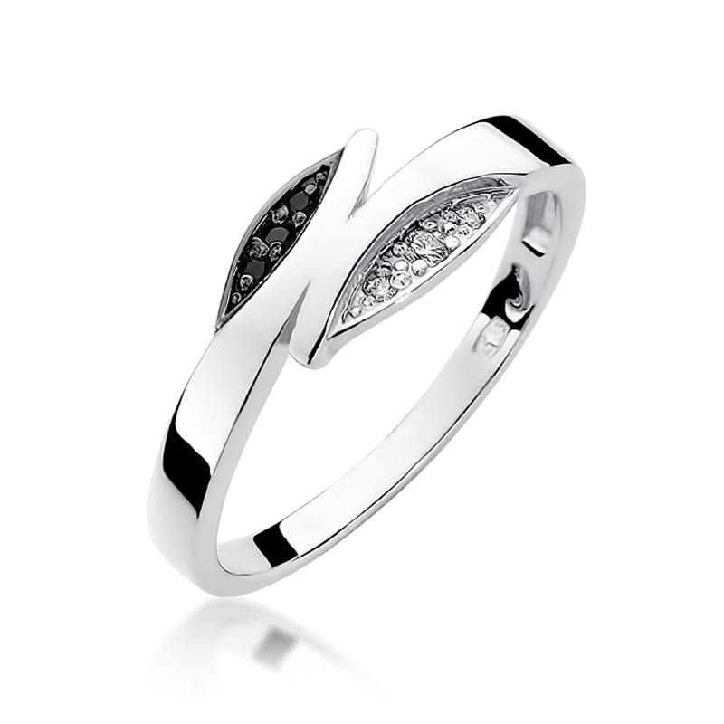 Gold Ring With Black And White Diamonds