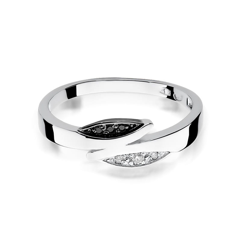 Gold Ring With Black And White Diamonds