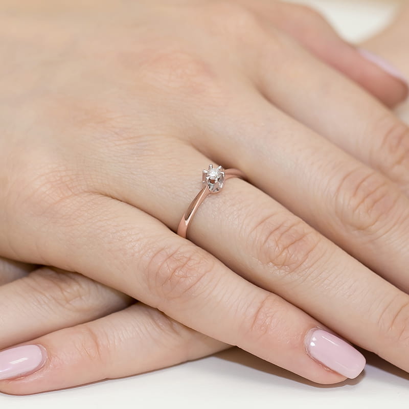 Gold Ring With Diamond