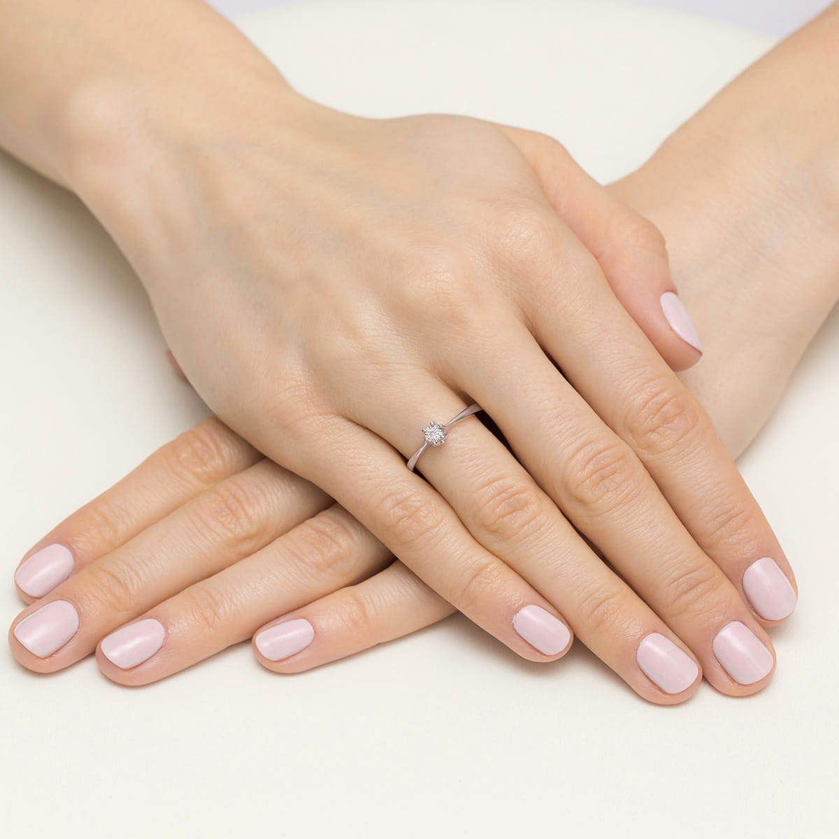 Auksinis Žiedas Su Deimantu