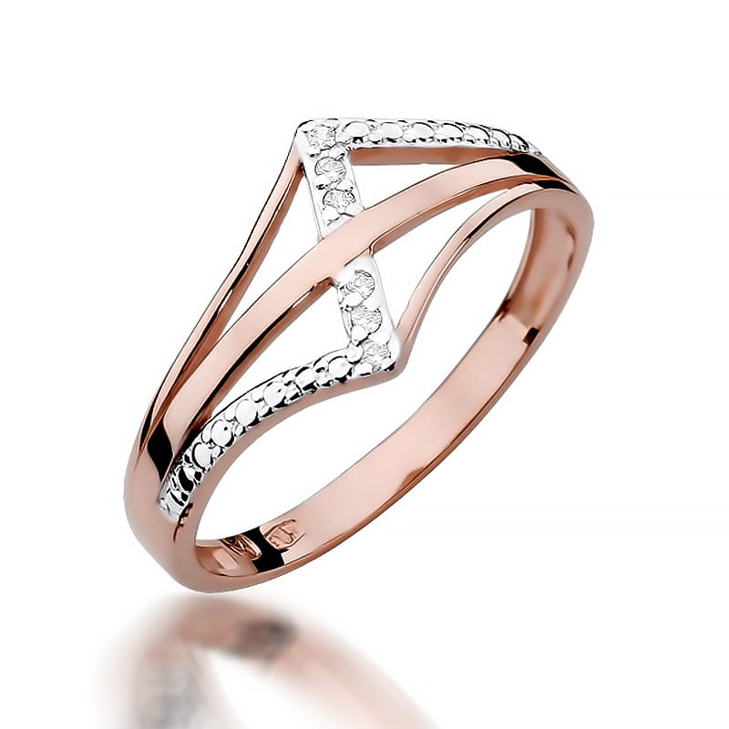 Gold Ring With Diamonds