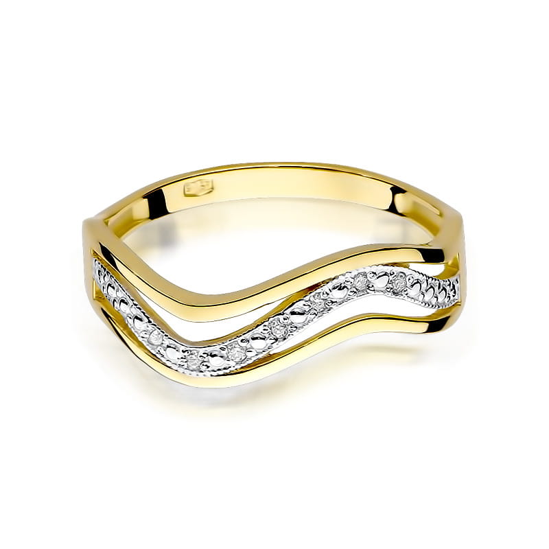 Gold Ring With Diamonds