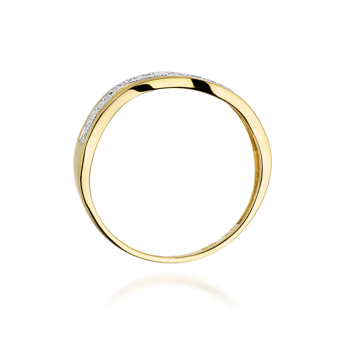 Gold Ring With Diamonds