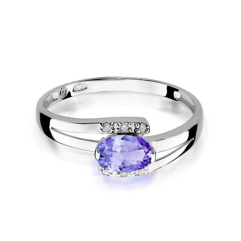 Gold Ring With Tanzanite And Diamonds