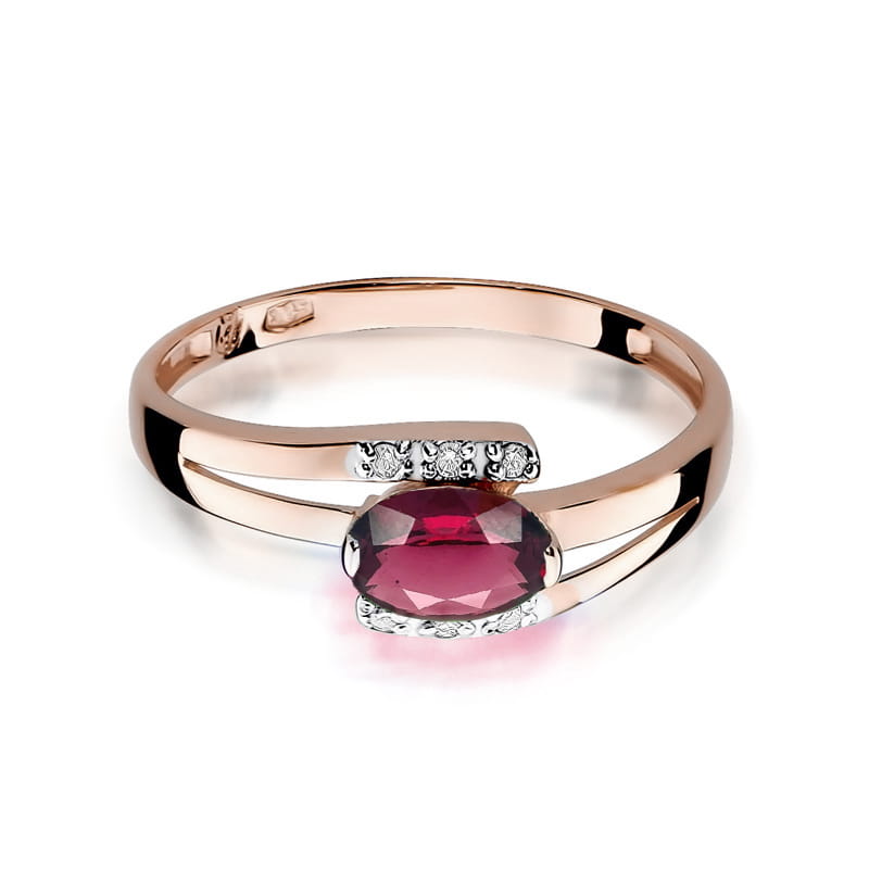 Gold Ring With Rhodolite And Diamonds