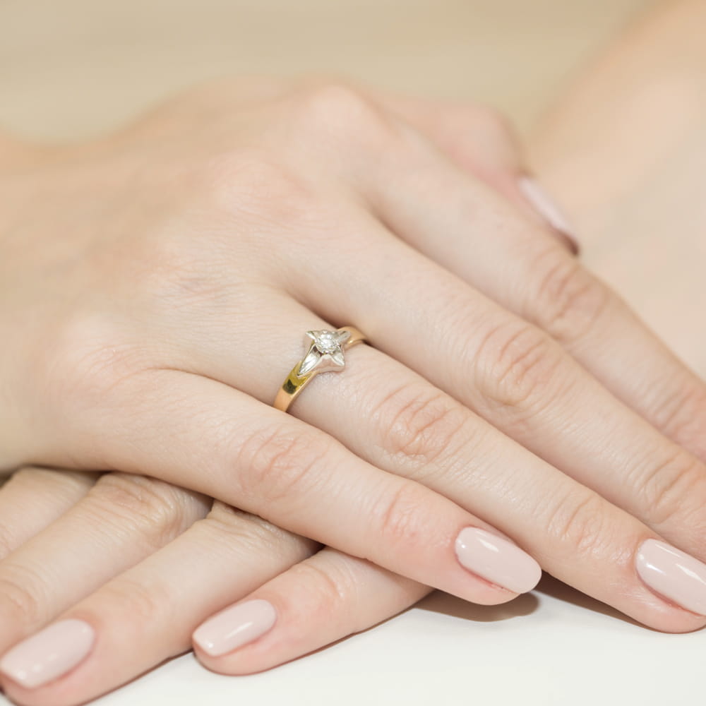 Gold Ring With Diamond