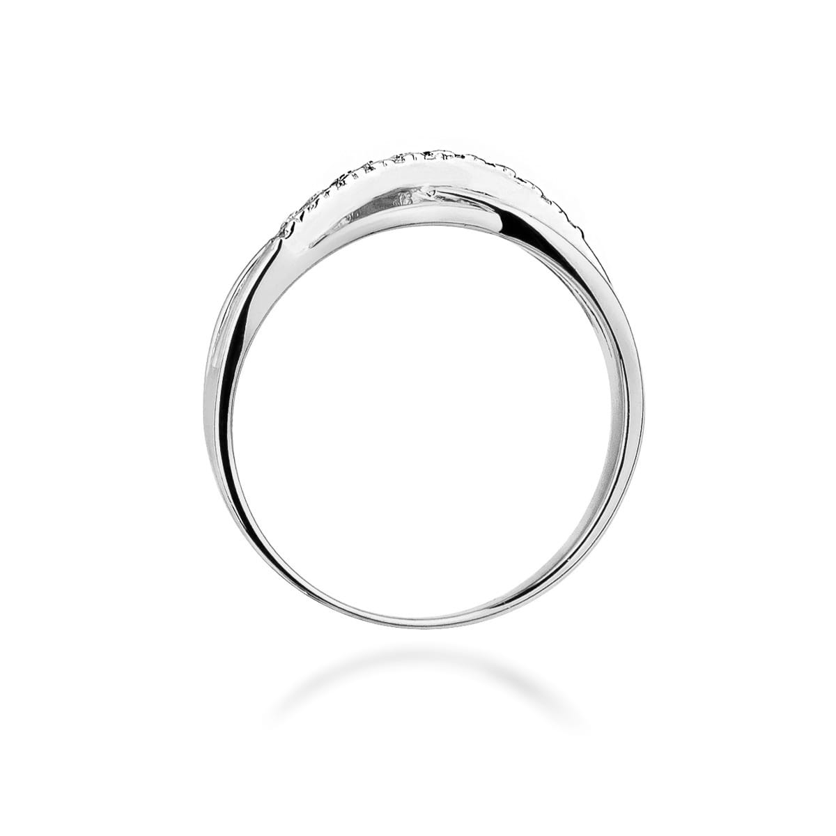 Gold Ring With Diamonds