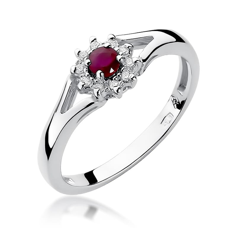 Gold Ring With Ruby And Diamonds