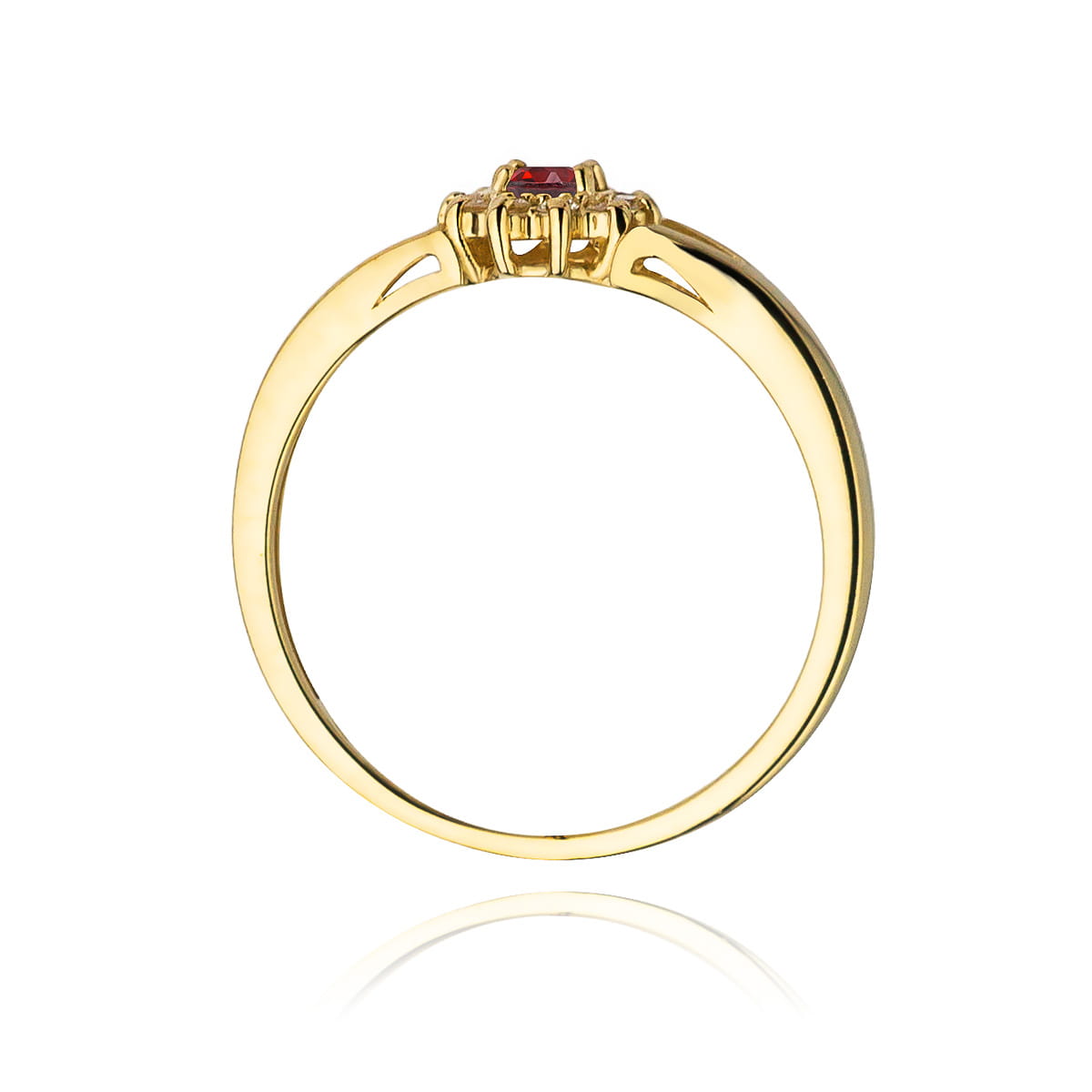 Gold Ring With Ruby And Diamonds