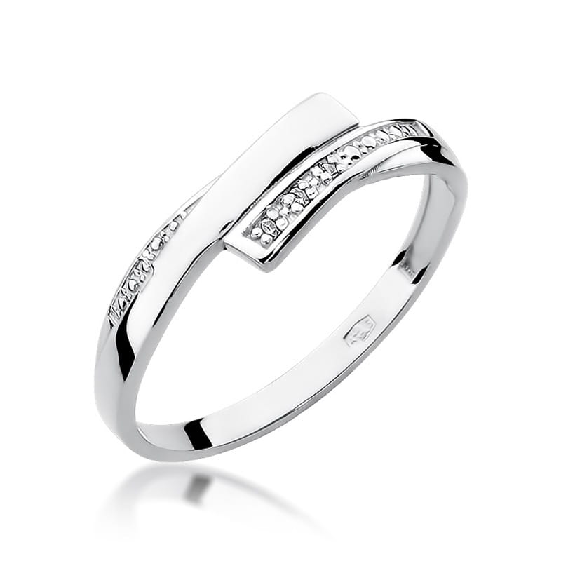 Gold Ring With Diamonds