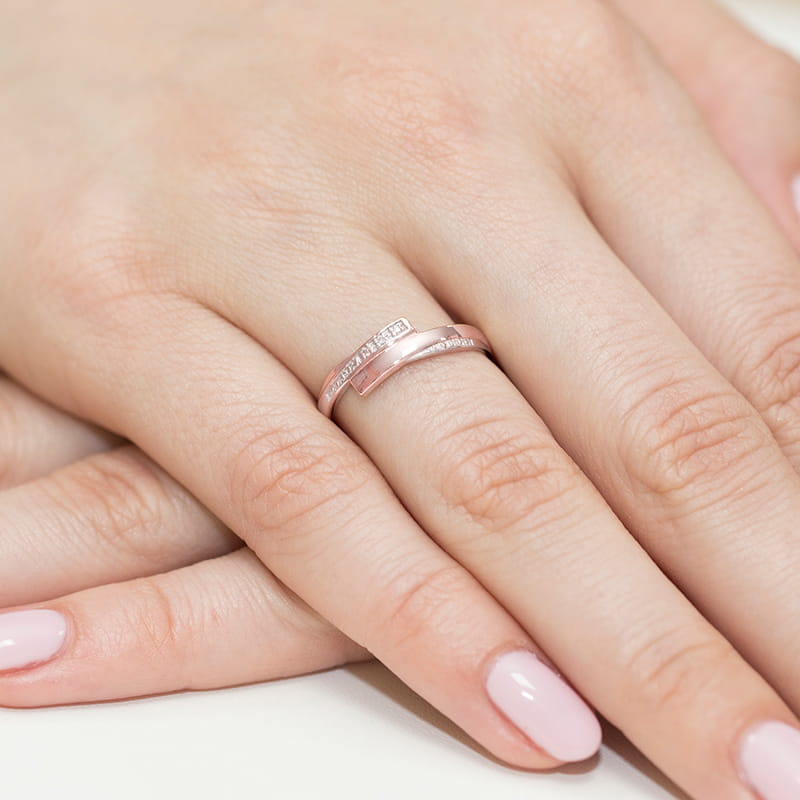 Auksinis Žiedas Su Deimantais